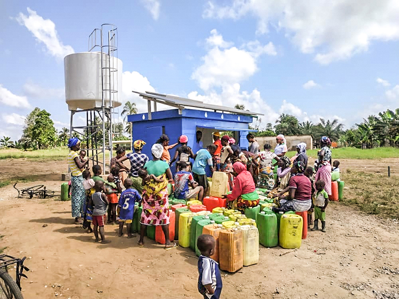 Pompes hybrides solaires manuelles eau potable 600000 ivoiriens1 mini