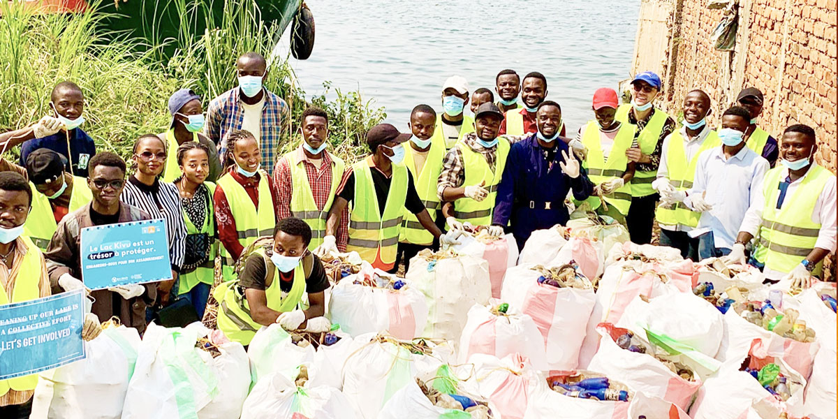 Préservation des Ressources en Eau : Les Jeunes Professionnels de RDC luttent contre la pollution plastique