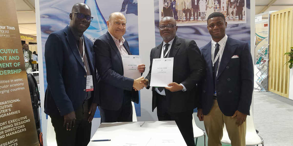 Photo de la signature de convention